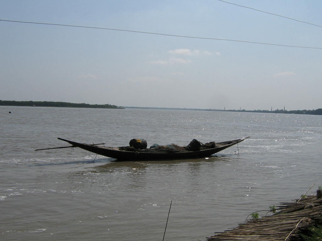 Boat_On_the_Ichhamati.From_Taki-Saidpur